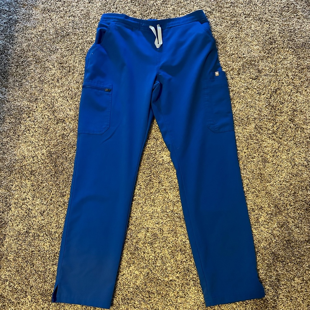 Figs scrub pants. Size M